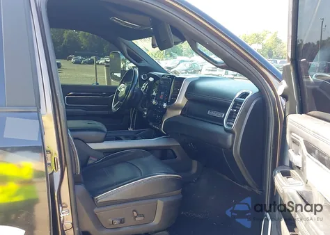 2021 Ram 2500 Laramie 4X4 6'4 Box z USA, uszkodzony, nr VIN 3C6UR5FL2MG558334